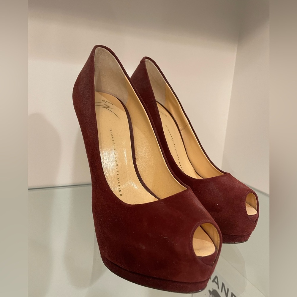 Giuseppe Zanotti Women’s Suede Peep Toe